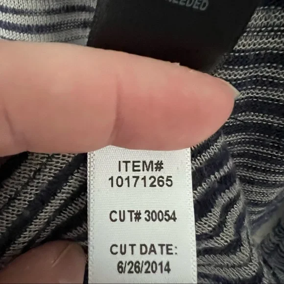 Torrid Womens Sweater Cardigan Knit Size Large Open Front Navy Stripes Waterfall - Picture 5 of 16